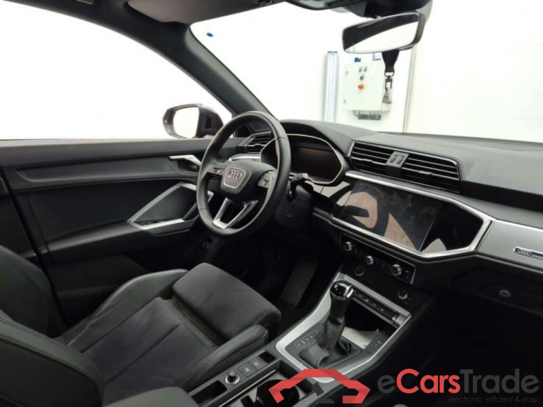 AUDI Q3 45 TFSI e S edition #3