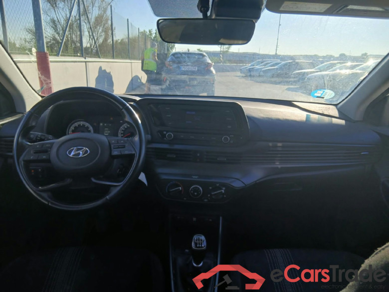 HYUNDAI i20 / 2020 / 5P / berlina con portón 1.0 TGDI 74kW (100CV) 48V Essence #3