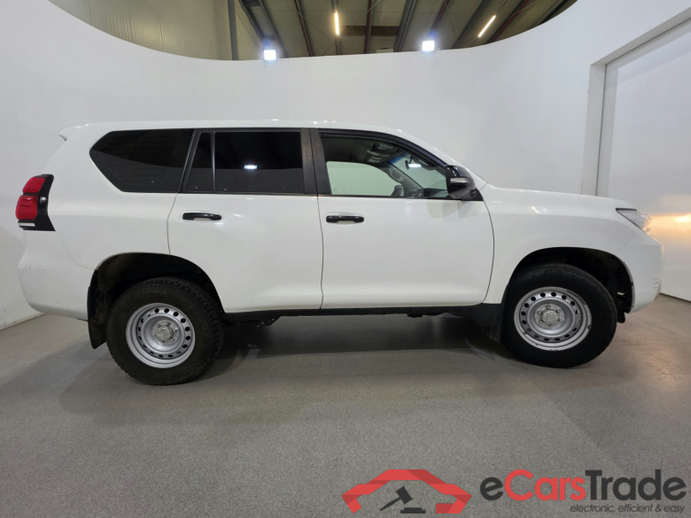 Toyota Land Cruiser 2.8 D-4D 4x4 2PL Navi KeylessGo Klima PDC ... #5