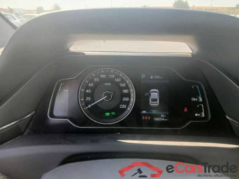 HYUNDAI IONIQ / 2019 / 5P / berlina con portón 1.6 GDI PHEV Klass DCT #4
