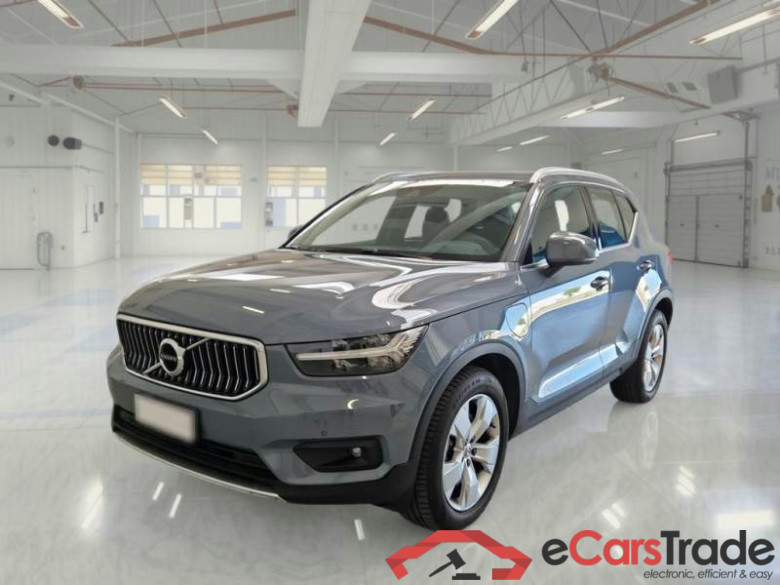 VOLVO XC40 / 2017 / 5P / SUV T5 PLUG-IN HYBRID AUTO RECH INSCRIP EXPR