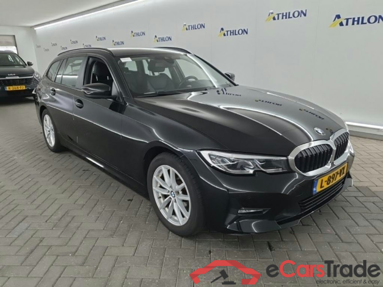 BMW 3-serie Touring 318dA 5D 110kW #2