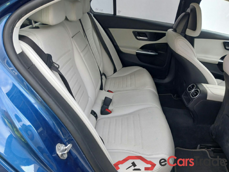 MERCEDES-BENZ Clase C / 2021 / 4P / sedán C 220 d #6