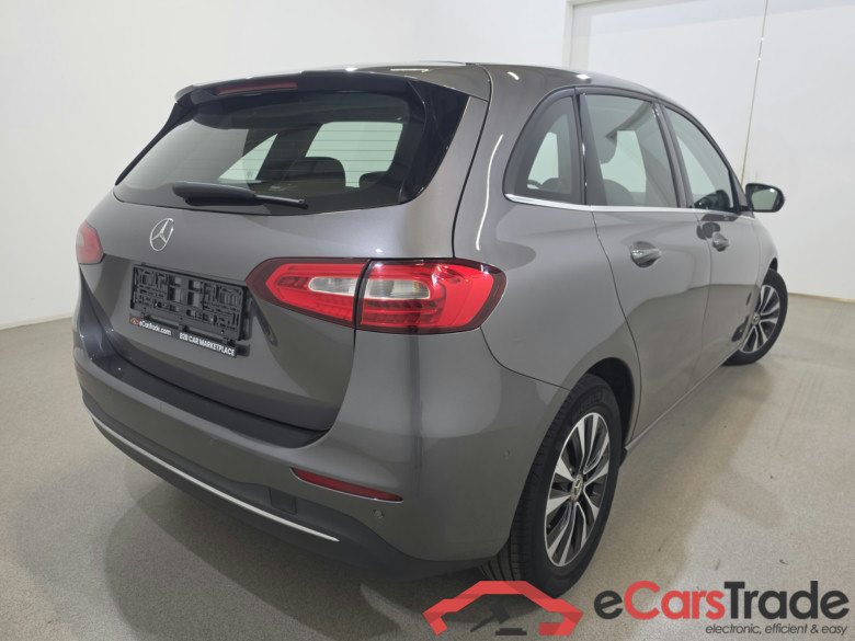 Mercedes B 180d Widescreen Navi 1/2 Sport-Leather KeylessGo Camera Klima PDC ... #4
