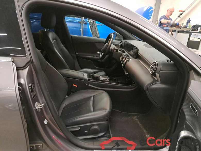 MERCEDES - MER CLA SHOOTING BRAKE 250 e 218PK DCT Business Solution Luxury & Pack Plus & DC Charging 24Kw & DashCam & Trailer hook #3
