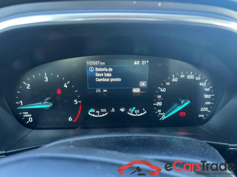 FORD Focus / 2018 / 5P / familiar 1.5 Ecoblue 88kW Titanium SB #4