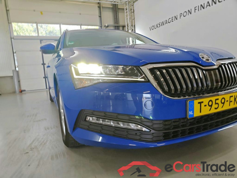 SKODA Superb Combi 110 kW #4