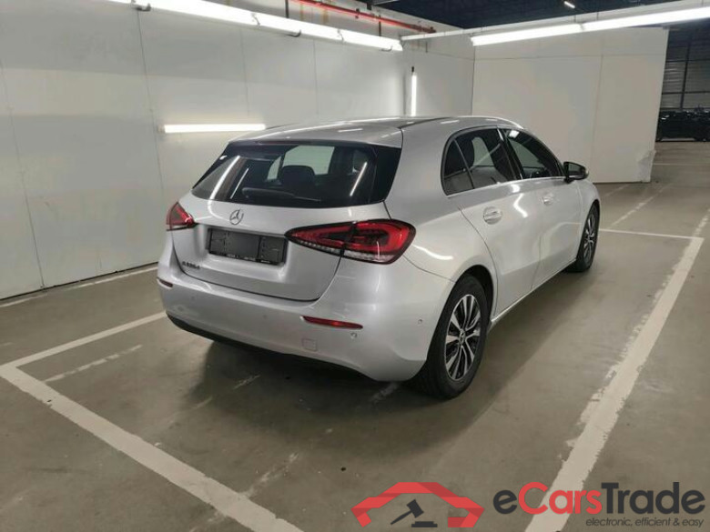 Mercedes A 180d Aut. LED Widescreen Navi 1/2 Sport-Leather KeylessGo Camera Klima PDC ... #3