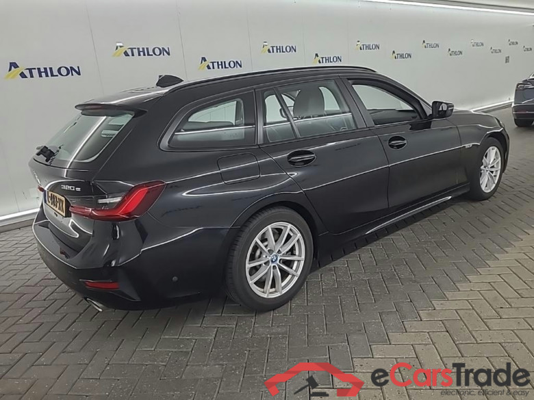 BMW 3-serie Touring 320e Business Edition Plus 5D 150kW #3