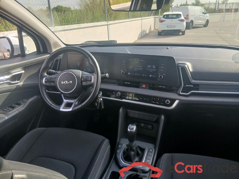 KIA Sportage / 2022 / 5P / todoterreno 1.6 T-GDi 110kW (150CV) Concept 4x2 #3
