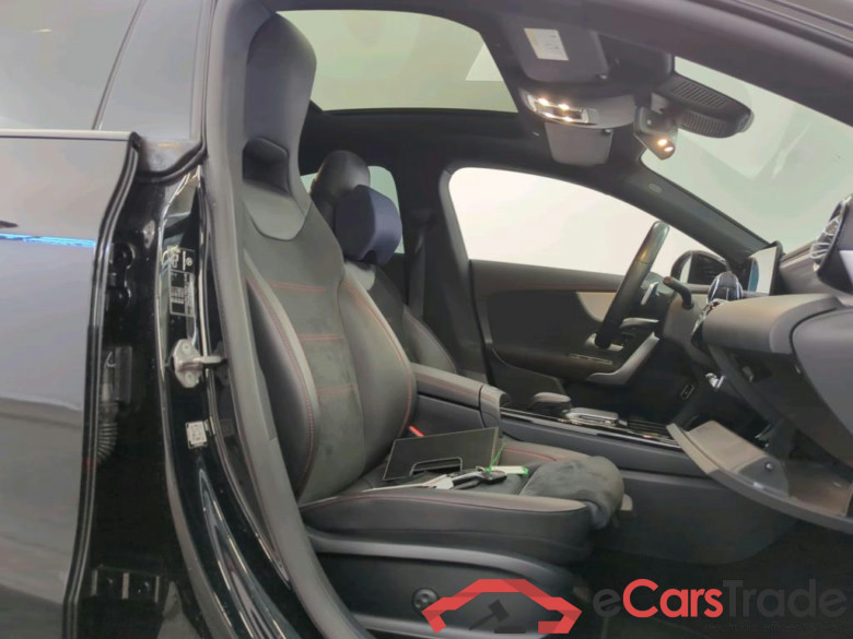 Mercedes-Benz CLA CLA 250 e DCT Bus. Sol. Luxury Limited 4d + Pano #3