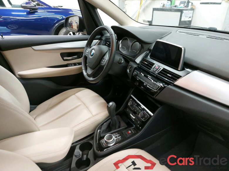 BMW - BMW 2 ACTIVE TOURER 216d 116PK Advantage Pack Busienss With Heated Seats & Cruise Control & Removable Trailer Hook & PDC Front & Rear #3