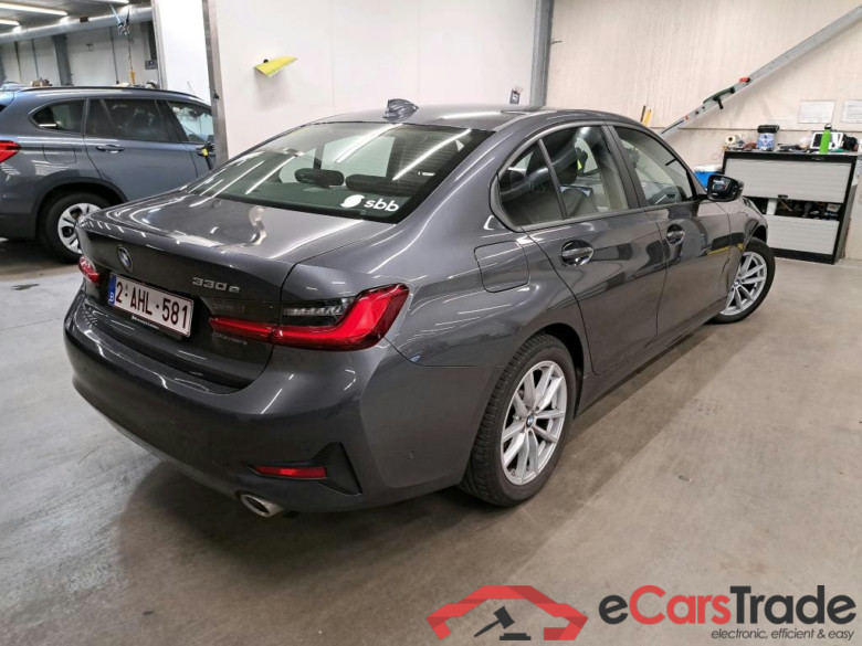 BMW - BMW 3 BERLINE 330e 292PK Business Edition With Heated Sensatec Sport Seats & Parking Assistant Pack  * HYBRID * #2
