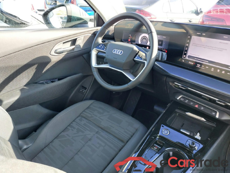 AUDI Q3 / 2025 / 5P / todoterreno Advanced e-hybrid 200 kW #3