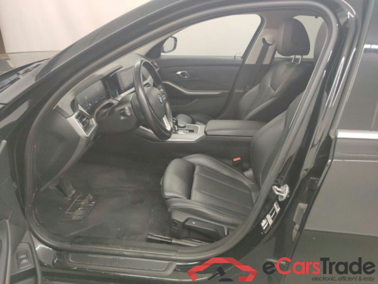 BMW 3 Reeks Touring 318dA (110 kW) 5d #3