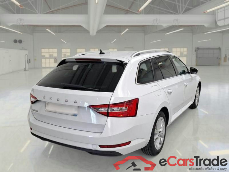 SKODA SUPERB WAGON / 2019 / 5P / STATION WAGON 2.0 TDI EVO 110KW EXECUTIVE DSG #2