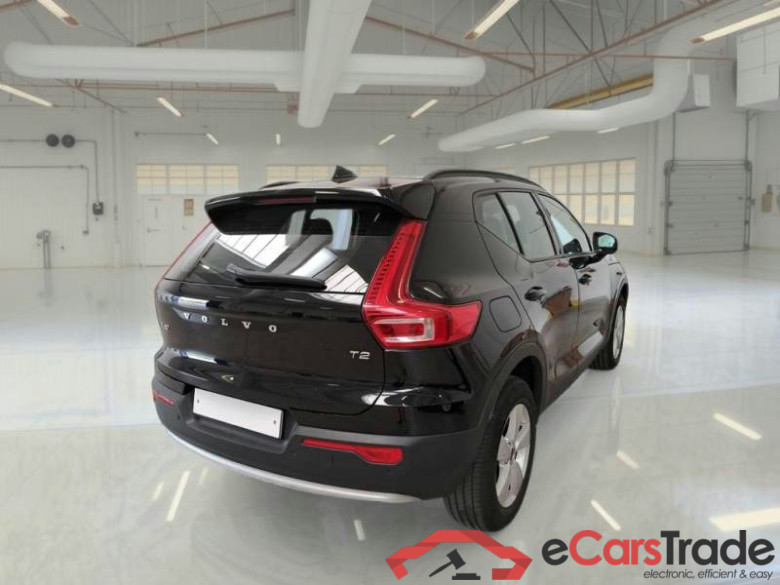 VOLVO XC40 / 2021 / 5P / SUV T2 AUTOMATICO ESSENTIAL #2