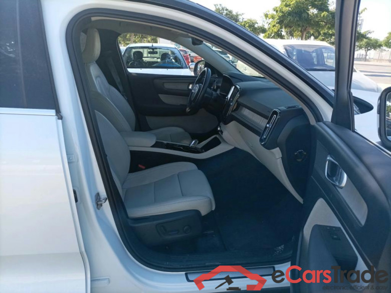 VOLVO XC40 / 2017 / 5P / todoterreno 2.0 D3 Inscription Auto #6