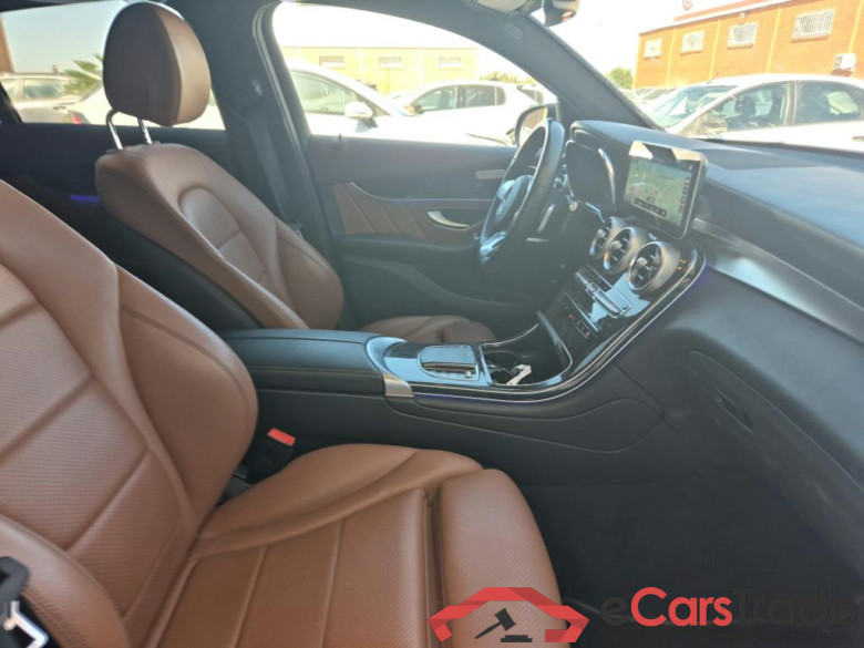 MERCEDES-BENZ GLC Coupé / 2019 / 5P / coupé GLC 300 de 4MATIC #6