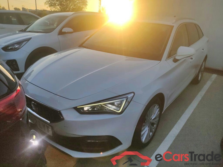 SEAT Nuevo León / 2020 / 5P / familiar SP 1.5 eTSI 110kW DSG S&S Xcellence Go L