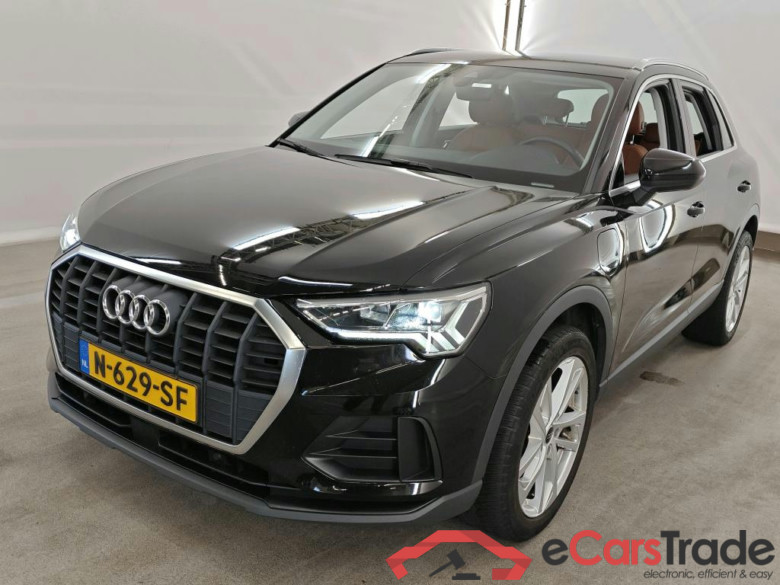 Audi Q3 45 TFSI e S tronic Business Edition 5d #1