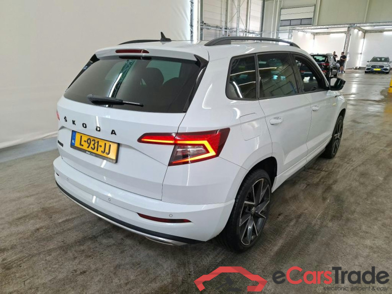 Skoda Karoq 1.5 TSI ACT Greentech Sportline Business | Functie + Comfort Pakket | Pano | Wegkl. trekhaak #2