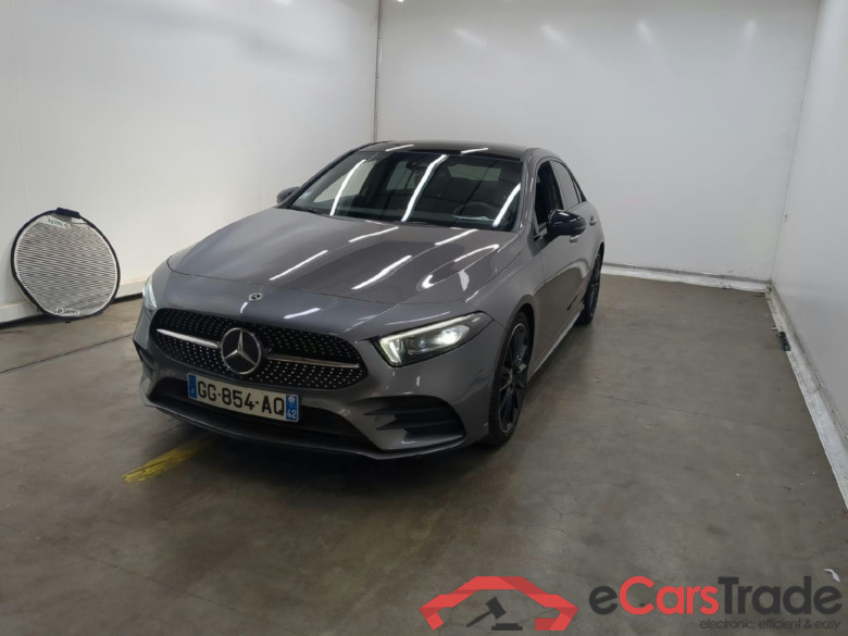 MERCEDES-BENZ Classe A Berline / 2018 / 4P / Berline A 200 AMG Line 7G-DCT #1