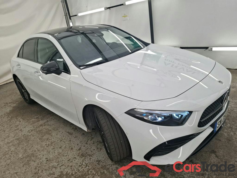 MERCEDES-BENZ Classe A Berline / 2022 / 4P / Berline A 250 e AMG Line 7G-DCT #4