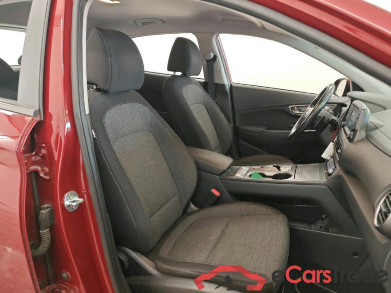 Hyundai KONA Comfort Electric 64 kWh 5d #3