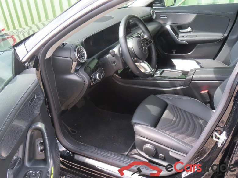 CLA -Klasse Shooting Brake CLA 200 (118.687) 1.3 130KW AT7 E6d #4