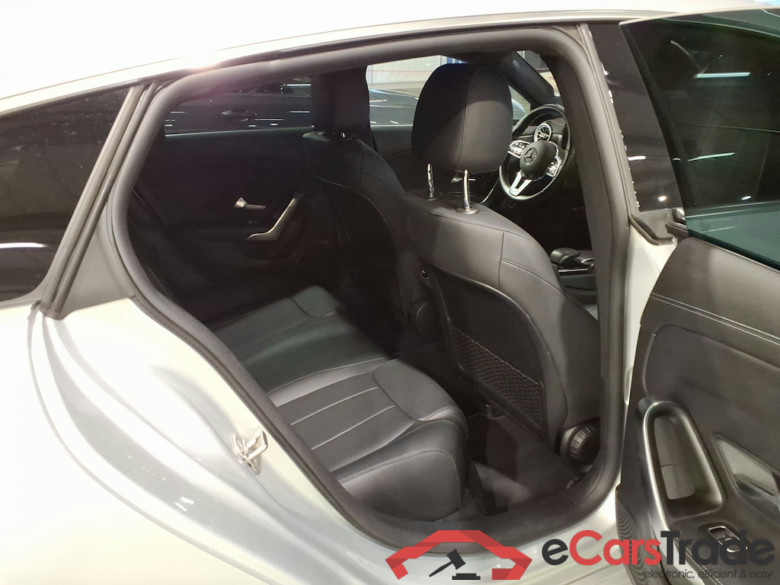 MERCEDES-BENZ CLA SHOOTING BRAKE 1.3 CLA 250 E BUSINESS SOLUTION DCT #5
