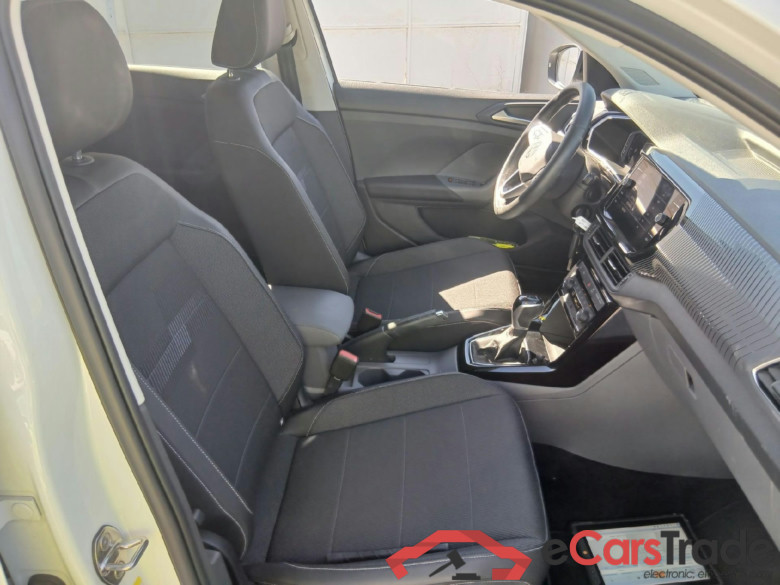 VOLKSWAGEN T-Cross / 2018 / 5P / todoterreno Sport 1.0 TSI 81kW (110CV) DSG #6