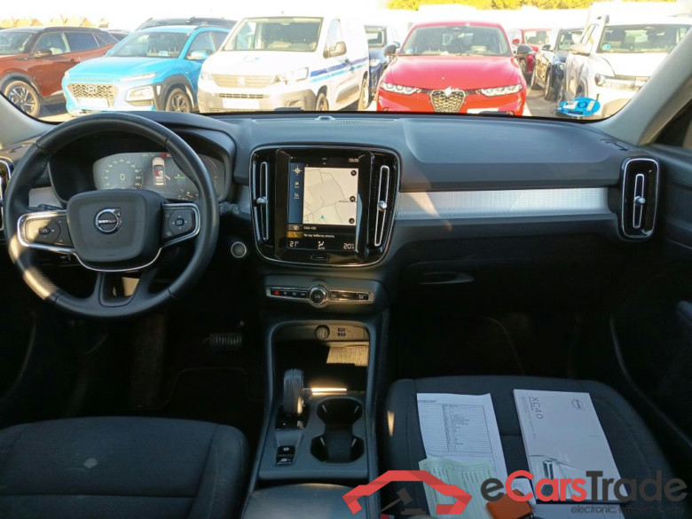 VOLVO XC40 / 2017 / 5P / todoterreno 1.5 T5 Twin Business Plus Auto #3