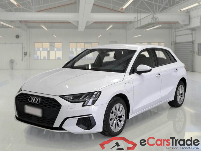 AUDI A3 / 2020 / 5P / BERLINA 40 TFSI E S TRONIC BUSINESS S.BACK