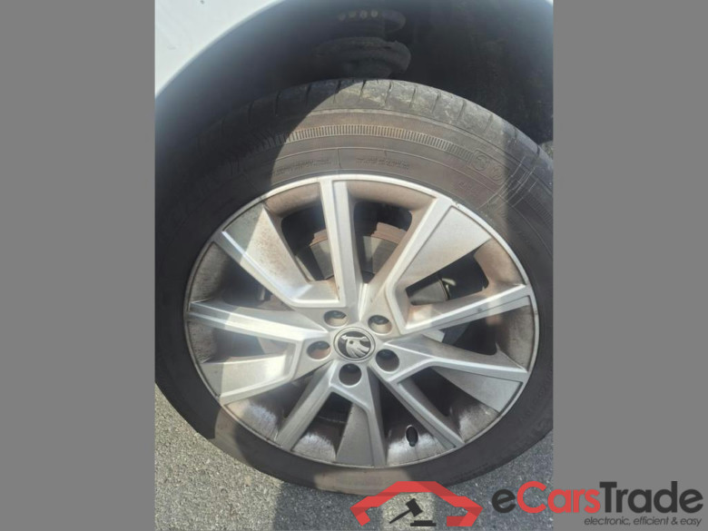 SKODA Kamiq 1.0 TSI Clever #6
