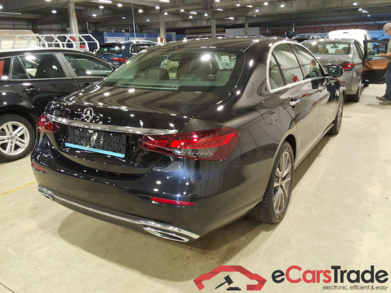 MERCEDES-BENZ E-CLASS BERLINE 1.6 E 200 D BUSINESS SOLUTION AUTO #4