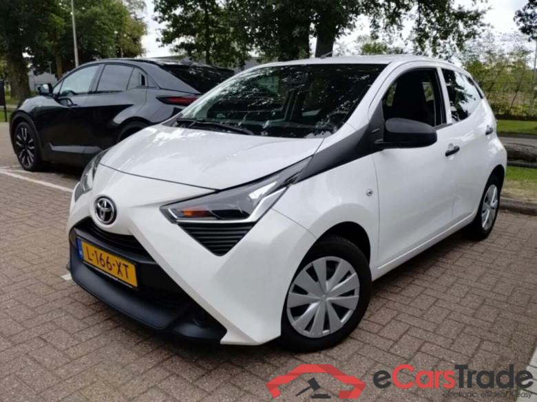 TOYOTA Aygo 1.0 VVT-i x-fun