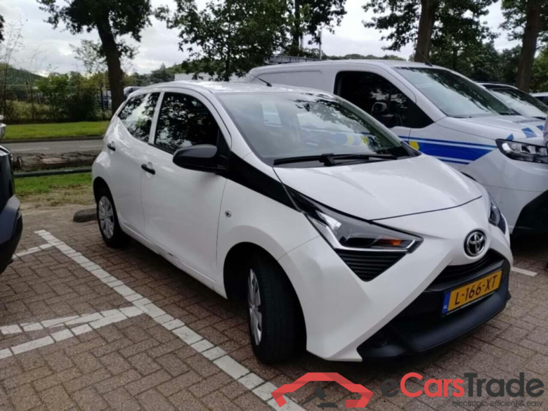 TOYOTA Aygo 1.0 VVT-i x-fun #2