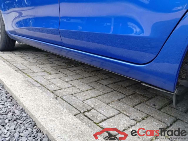 TOYOTA YARIS 1.5 Hybrid Dynamic #2