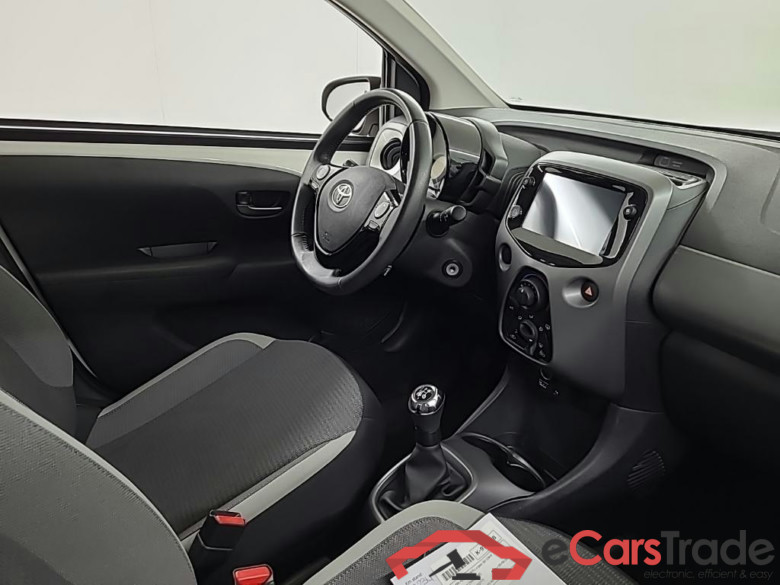 TOYOTA Aygo 1.0 VVT-i x-play 5D 53kW #6