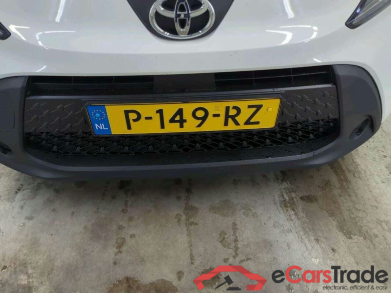 TOYOTA Aygo X 1.0 VVT-i MT Play #4