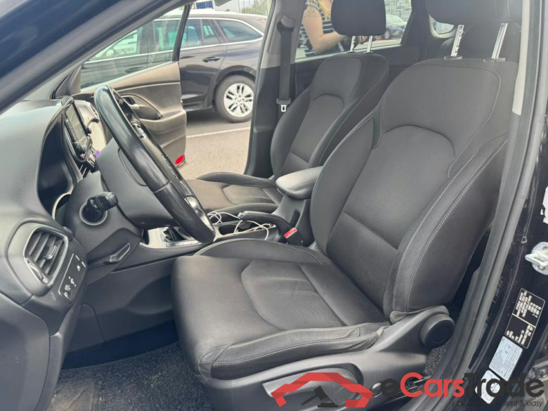 HYUNDAI i30 1.6 CRDi Twist #5