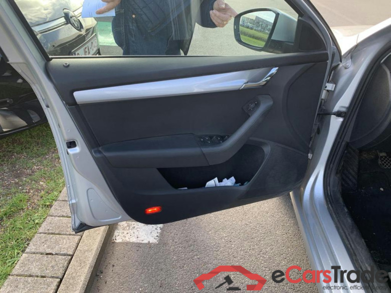 SKODA Octavia 1.2 TSI Style #6