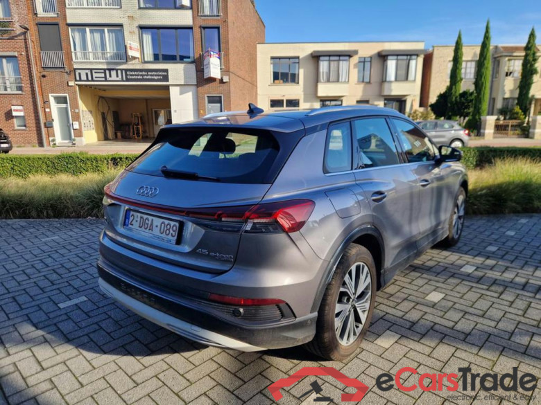 AUDI Q4 e-tron 82 kWh 45 Quattro Advanced #3