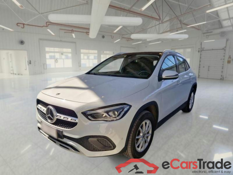 MERCEDES-BENZ GLA / 2020 / 5P / CROSSOVER GLA 180 D AUTOMATIC BUSINESS EXTRA