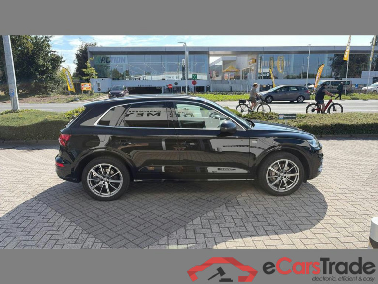 AUDI Q5 PHEV 50 TFSi e Quattro S tronic #1