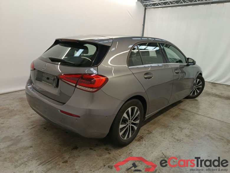 Mercedes-Benz A-Klasse A 200 d Business Solution 5d #2
