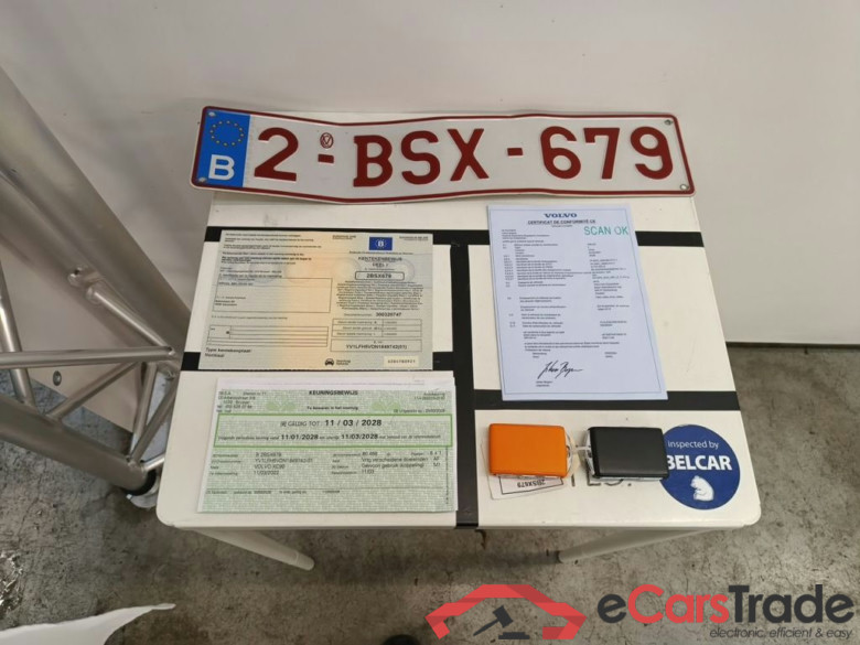 Volvo XC90 2.0 T8 4WD R-Design Aut. 7PL. 5d #4