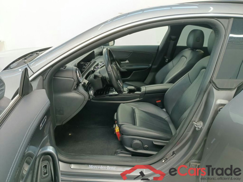 Mercedes-Benz CLA CLA 180 d Luxury Line 4d #3