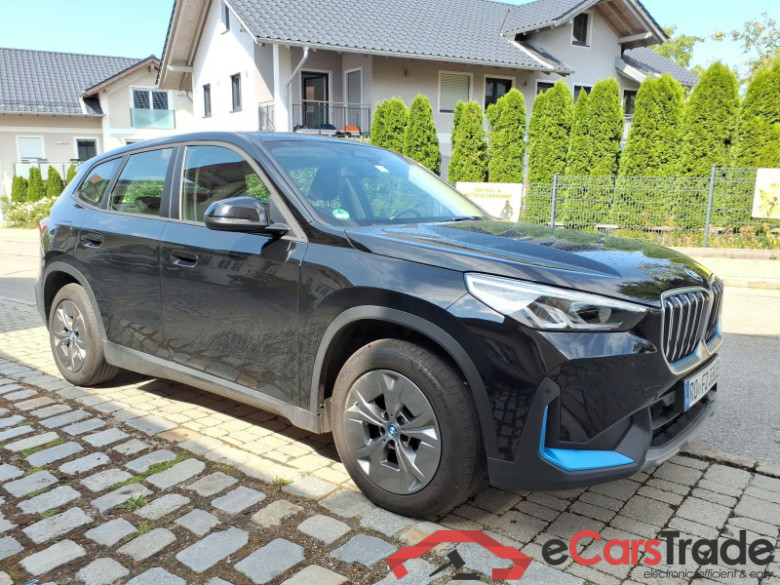 BMW iX1  #1